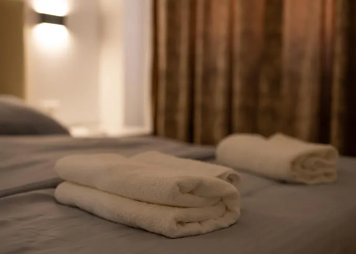 Center Apartment *