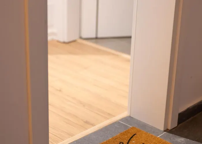 Center Apartment *